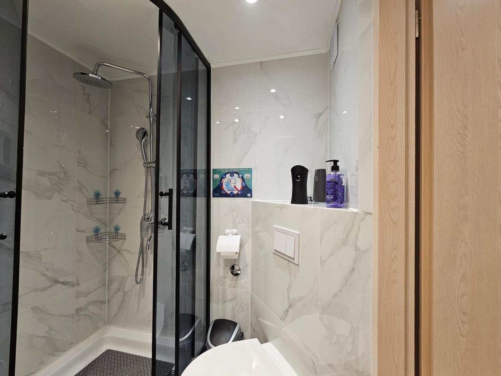 Centar Ri-room Rum i privatbostad *