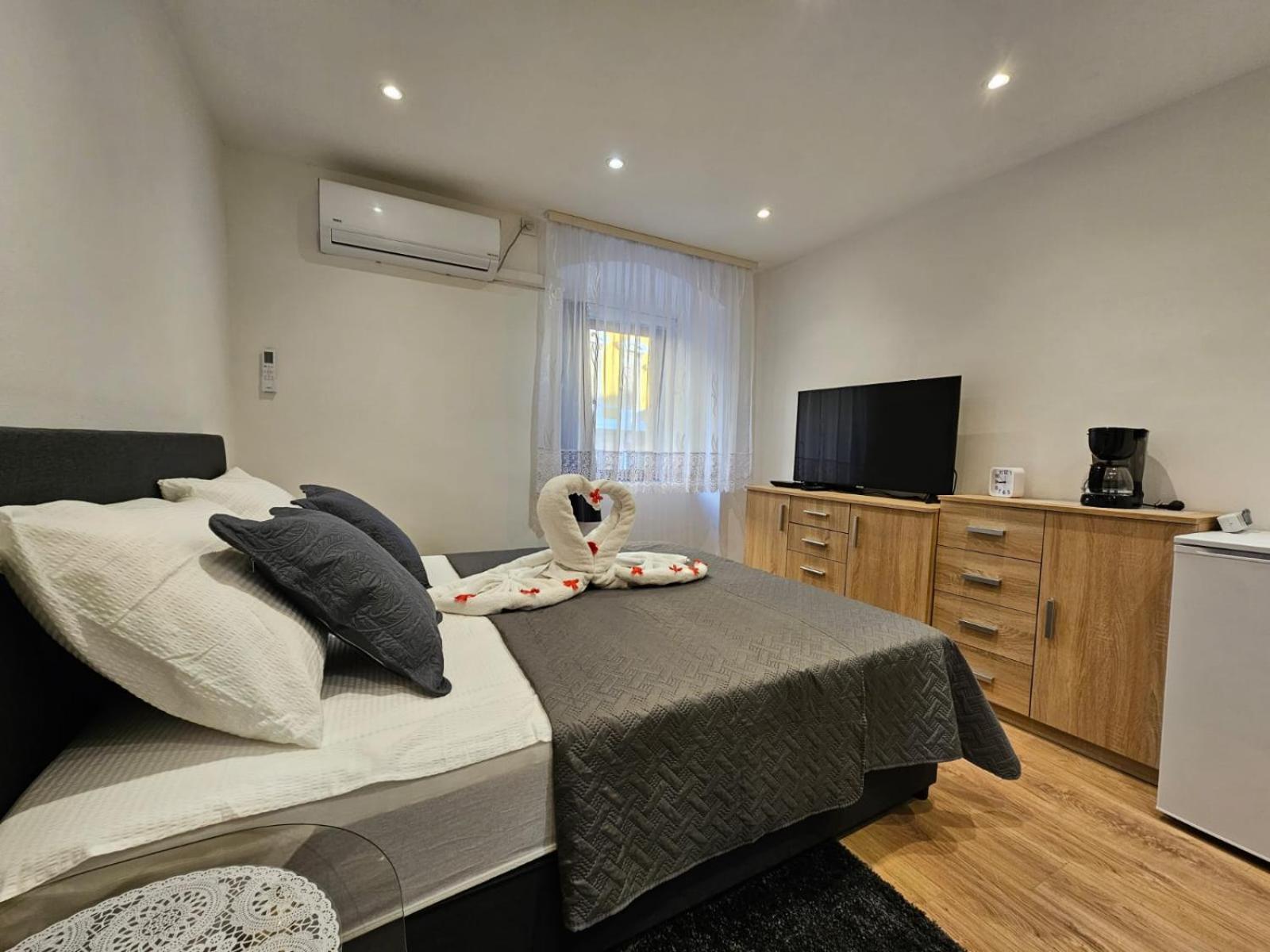 Rum i privatbostad Centar Ri-room